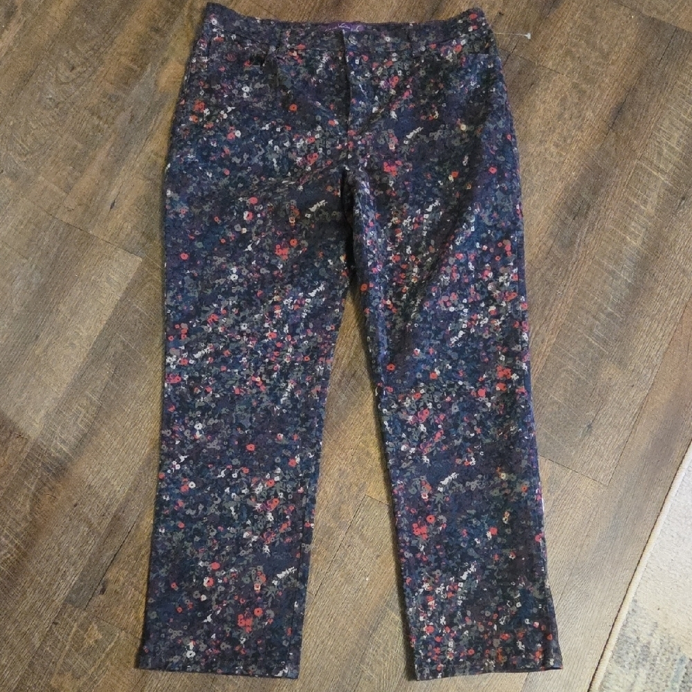 (#72) Gloria Vanderbilt Navy Floral Slim Jeans with Red & Pink Blossoms